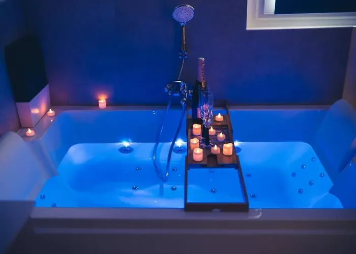 Mon Nid D'amour - Jacuzzi Privatif - Centre Ville Du Mans * Le Mans